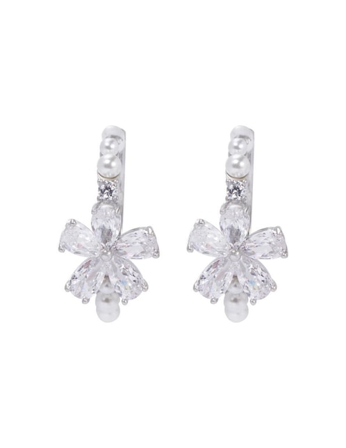 Aretes de flor con acabado baño rodio zirconia