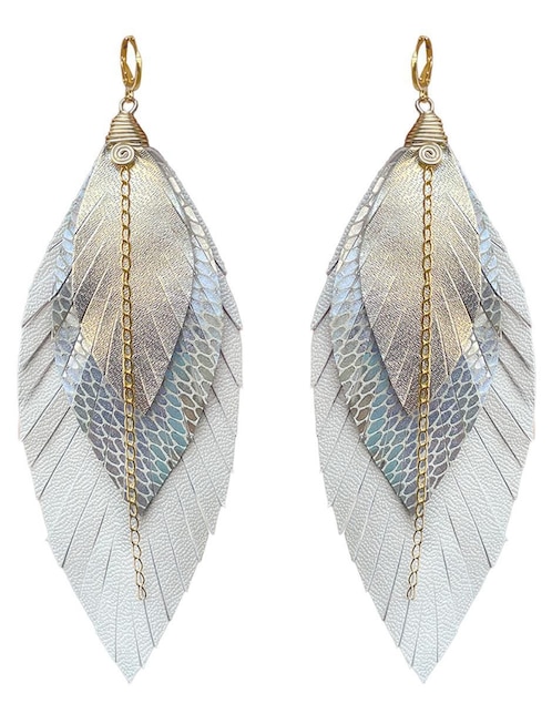 Aretes de pluma Vangania de piel 18 K con acabado baño de oro
