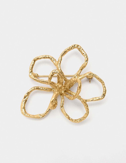 Broche 1
