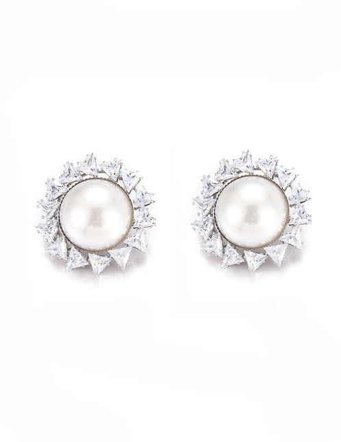 Aretes cortos con acabado brillante zirconia 1