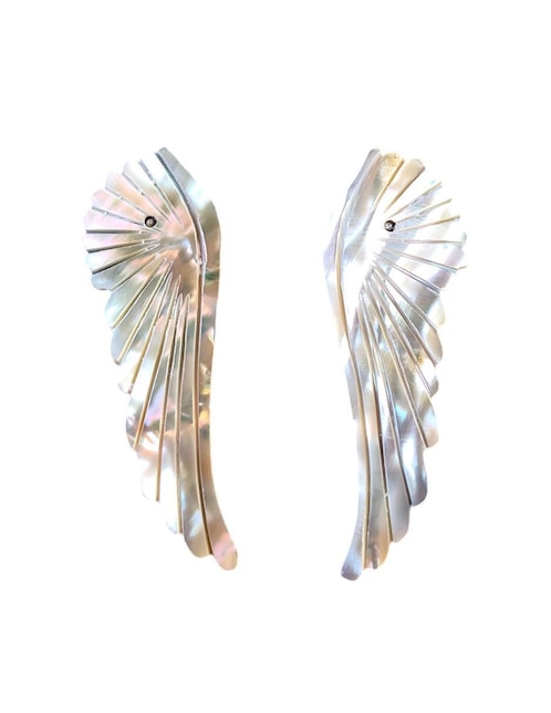 Aretes largos de alas Angel Mirlo Blanco con acabado brillante concha de abulón