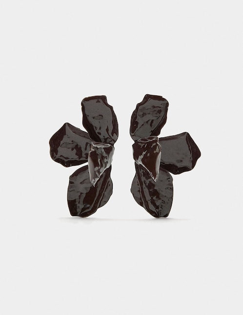 Aretes largos Petals con acabado brillante 1