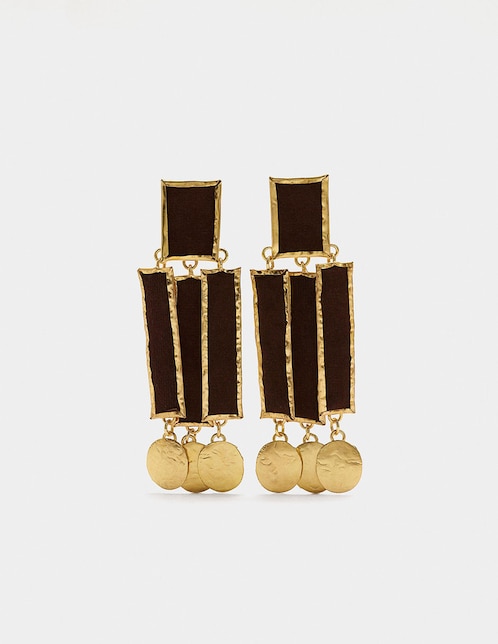 Aretes largos Parfois Trend Extra con acabado martillado