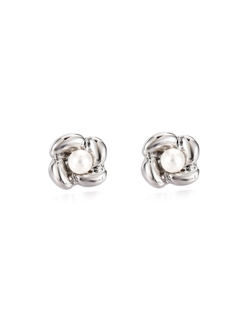 Aretes cortos de flor con acabado brillante 1