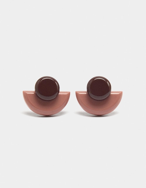 Aretes cortos Maison Clay con acabado brillante 1
