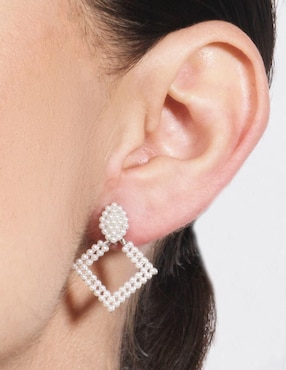 Aretes Unlimited By Ob con acabado baño rodio imitación perla