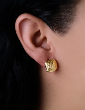 Aretes cuadrados Unlimited By Ob con acabado chapa de oro
