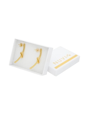 Aretes de barra Nuvi con acabado brillante