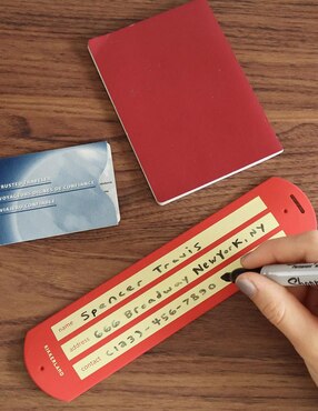Identificador de maleta Kikkerland Viaje forma rectangular de silicón