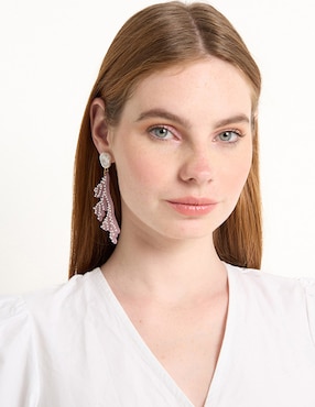 Aretes de coral That'S It con acabado pavé