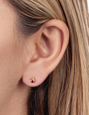 Broqueles de catarina Lenna de oro con acabado brillante zirconia