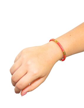 Pulsera Nuvi Tendencia con acabado brillante
