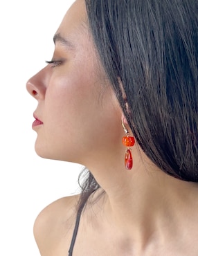 Aretes largos Map con acabado liso