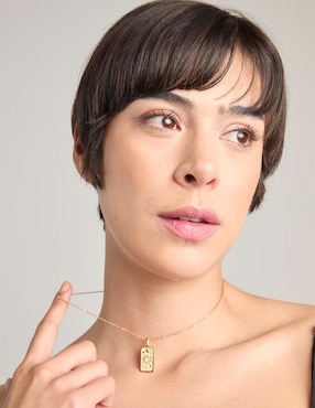 Collar con dije rectangular Map