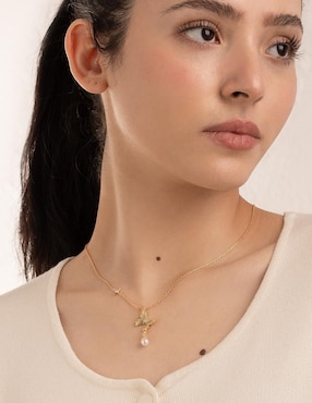 Collar de mariposa Unlimited By Ob 18 K