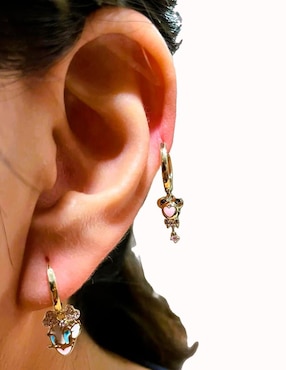 Set de arete Donald Duck Nira Disney con acabado pulido zirconia cúbica