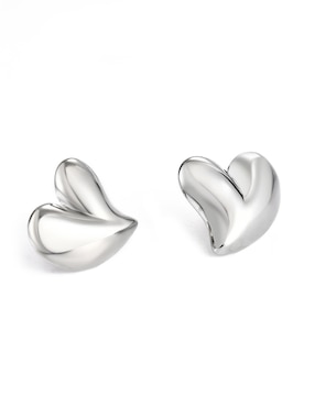 Aretes corto de corazón Lieb con acabado brillante