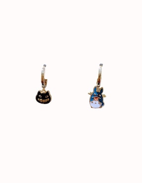 Set de aretes Totoro Nira Anime con acabado pulido zirconia cúbica