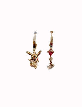 Set de aretes Pikachu Nira con acabado pulido zirconia cúbica