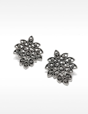 Aretes Parfois con acabado pavé