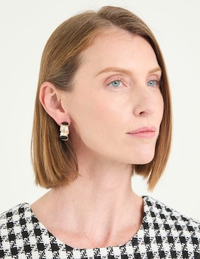 Aretes cortos Lieb con acabado brillante