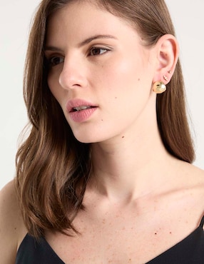 Aretes de aro circular Map con acabado martillado