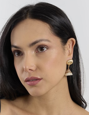 Aretes largos Map con acabado brillante