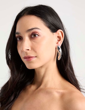 Aretes largos Lieb con acabado pulido