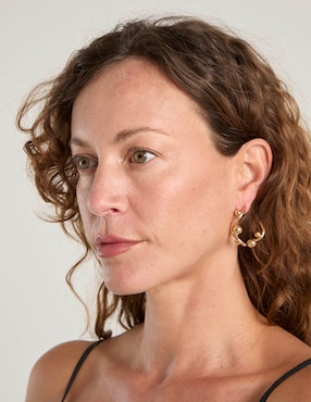 Aretes largos Lieb con acabado liso