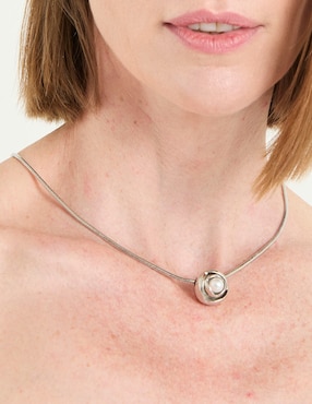 Collar con dije de flor Lieb