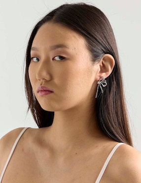 Aretes largos That's It con acabado brillante