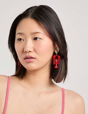 Aretes largos de langosta That's it con acabado brillante