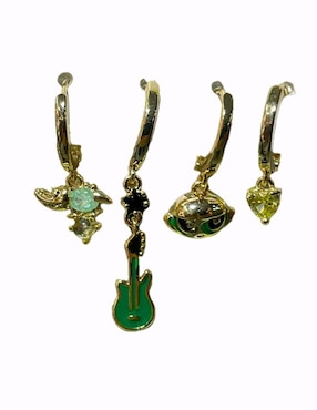 Set de aretes Bellota Nira Chicas Superpoderosas 10 k con acabado pulido zirconia cúbica
