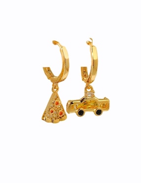 Set de aretes de diferentes diseños Nira NY con acabado pulido zirconia cúbica