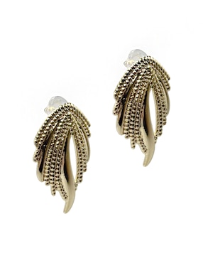 Aretes largos de hoja Map con acabado liso