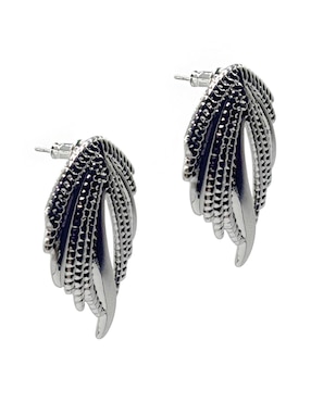 Aretes largos de hoja Map con acabado liso