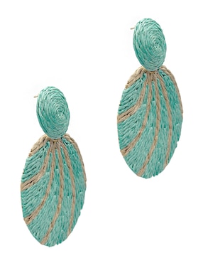 Aretes largos Map con acabado texturizado