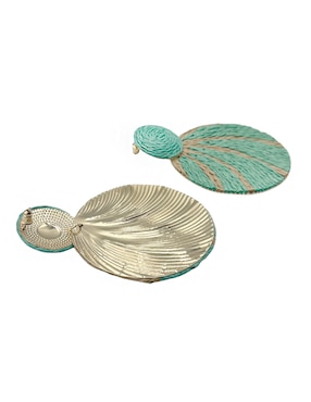 Aretes largos Map con acabado texturizado