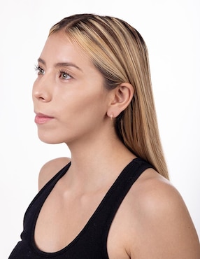 Aretes de aro Lenna de oro 10 K con acabado pulido zirconia