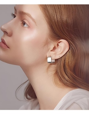 Aretes cortos de cubo Xtellar de plata P 925 con acabado pulido