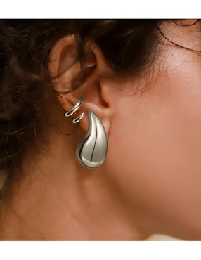 Aretes cortos de gota Xtellar con acabado pulido
