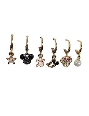 Set de aretes Mickey y Magic Broom Nira de oro laminado 9 K con acabado pulido zirconia cúbica