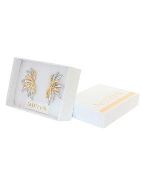 Aretes Nuvi con acabado brillante