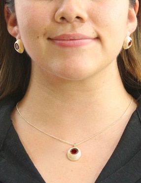 Aretes y collar de Nuvi Coleccion Moda