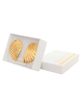 Aretes de concha Nuvi con acabado chapa de oro