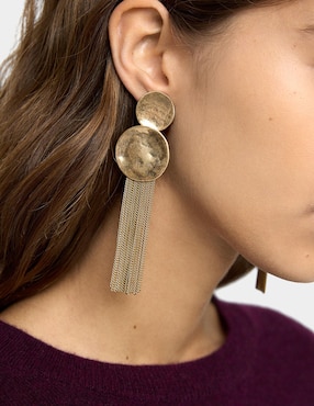 Aretes cortos Parfois con acabado pulido