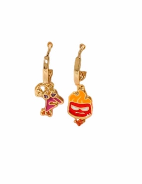 Set de aretes Nira de Oro laminado 9 K con acabado brillante