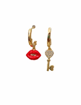 Set de aretes Nira Amor y Amistad de Oro laminado 9 K con acabado brillante zirconia cúbica