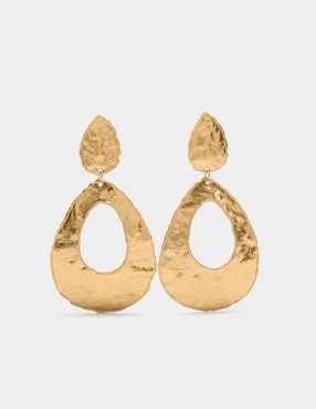 Aretes largos Parfois Trend Extra con acabado martillado
