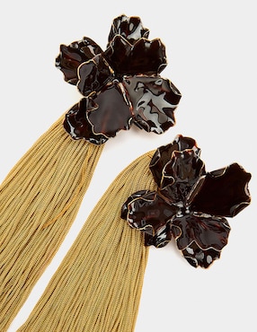 Aretes largos Parfois Amber con acabado brillante